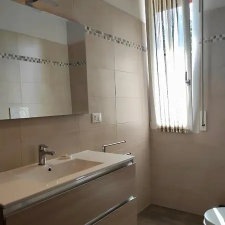 Vendégház Rossetto E Cocciolato - Stanza Indipendente Con Bagno Privato A Pesaro