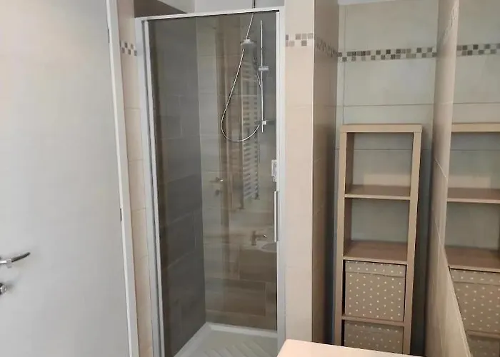 Rossetto E Cocciolato - Stanza Indipendente Con Bagno Privato A 게스트하우스 3*