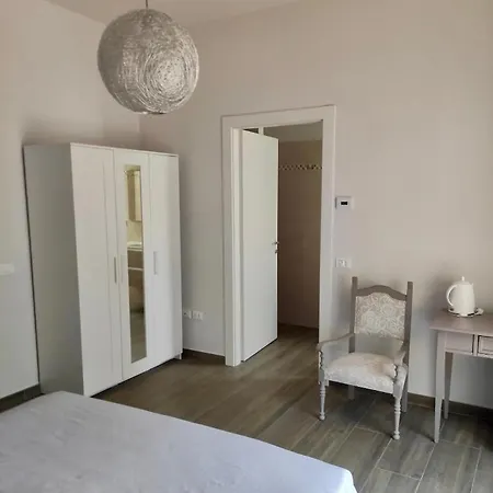 Rossetto E Cocciolato - Stanza Indipendente Con Bagno Privato A 3* Pesaro