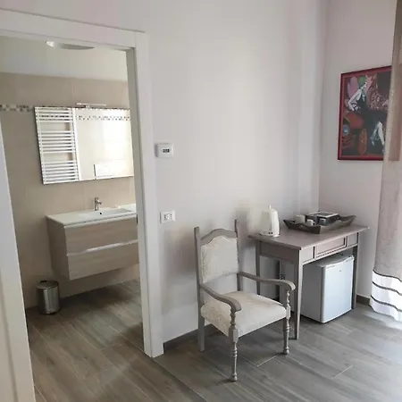 Rossetto E Cocciolato - Stanza Indipendente Con Bagno Privato A 3* Pesaro