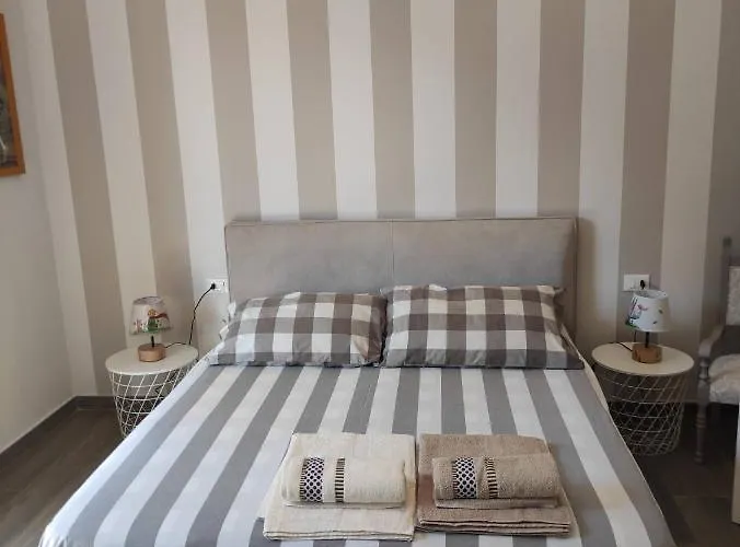 Rossetto E Cocciolato - Stanza Indipendente Con Bagno Privato A 3*