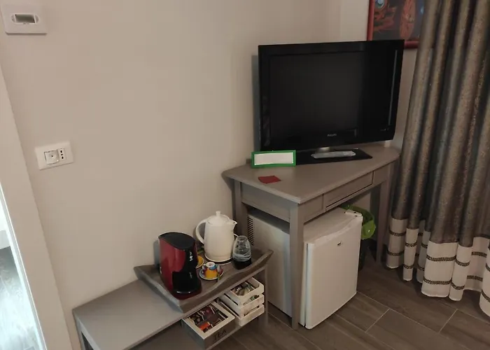 Affittacamere Rossetto E Cocciolato - Stanza Indipendente Con Bagno Privato A Pesaro